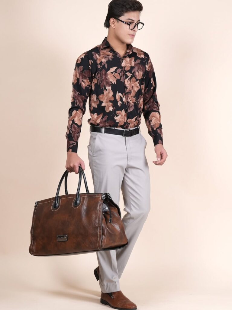 designed for the hustle, styled for the win.#travelbag #tarakujo #tarakujovibe #tarakujobags #w